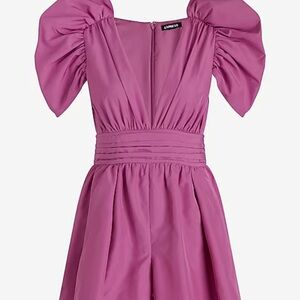 Express V-Neck Puff Sleeve Pleated Romper